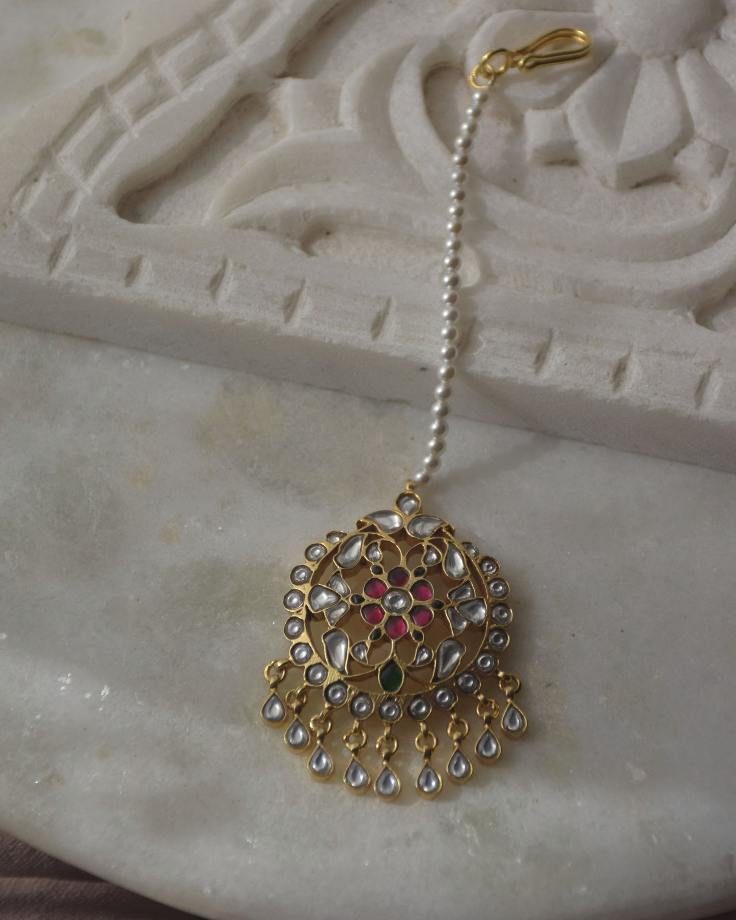 Paheli Jadau Maangtika