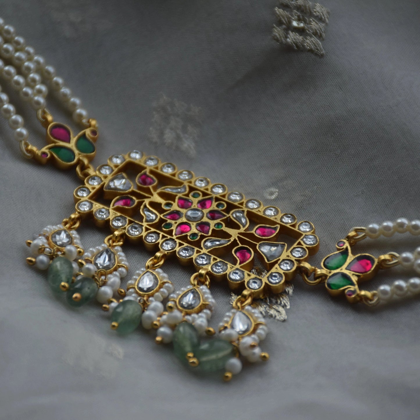 Aayat Jadau Choker