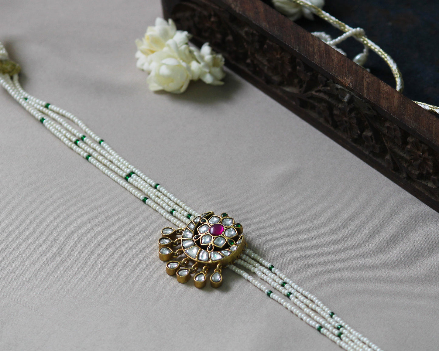 Chand Phool Choker