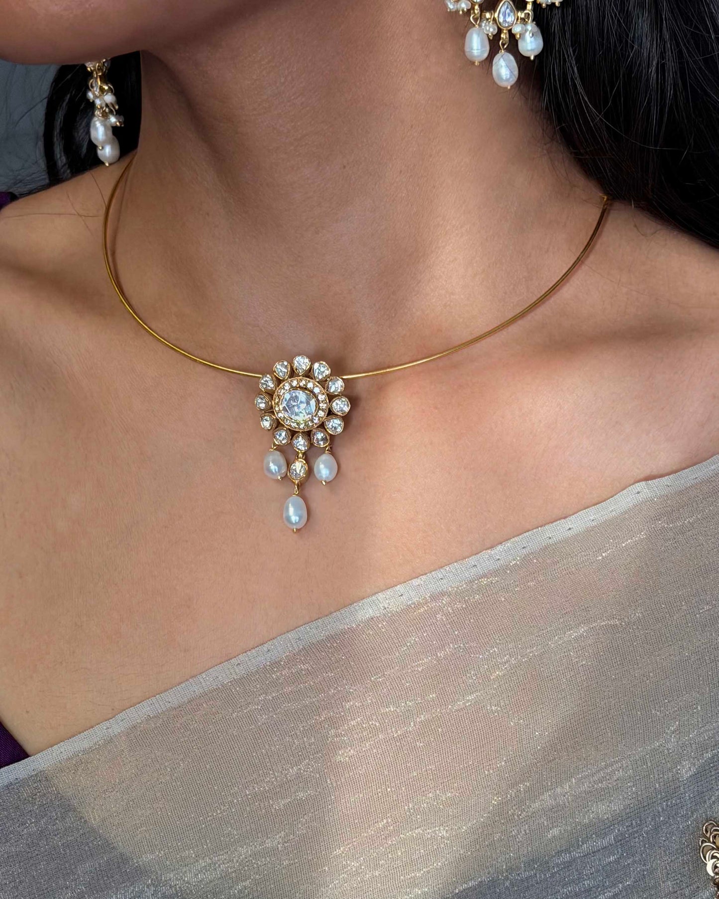 Taarika Pendant with Hasli