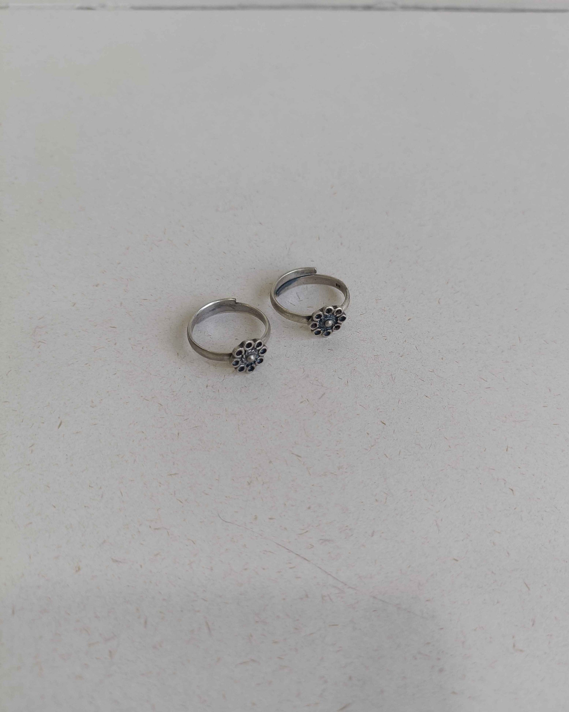 Lightweight 925 silver toe ring designed for comfortable daily wear
