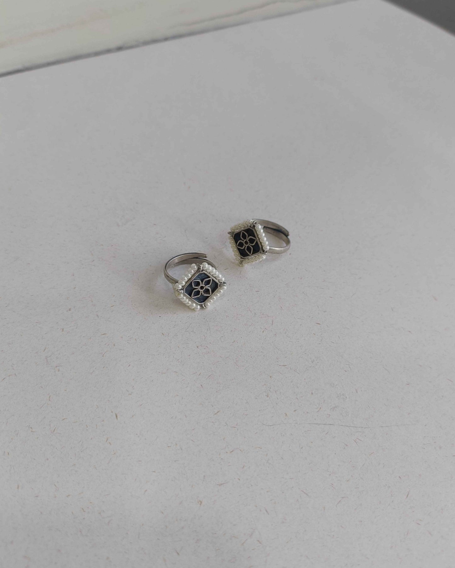 Lightweight 925 silver toe ring with adjustable comfortable fit
