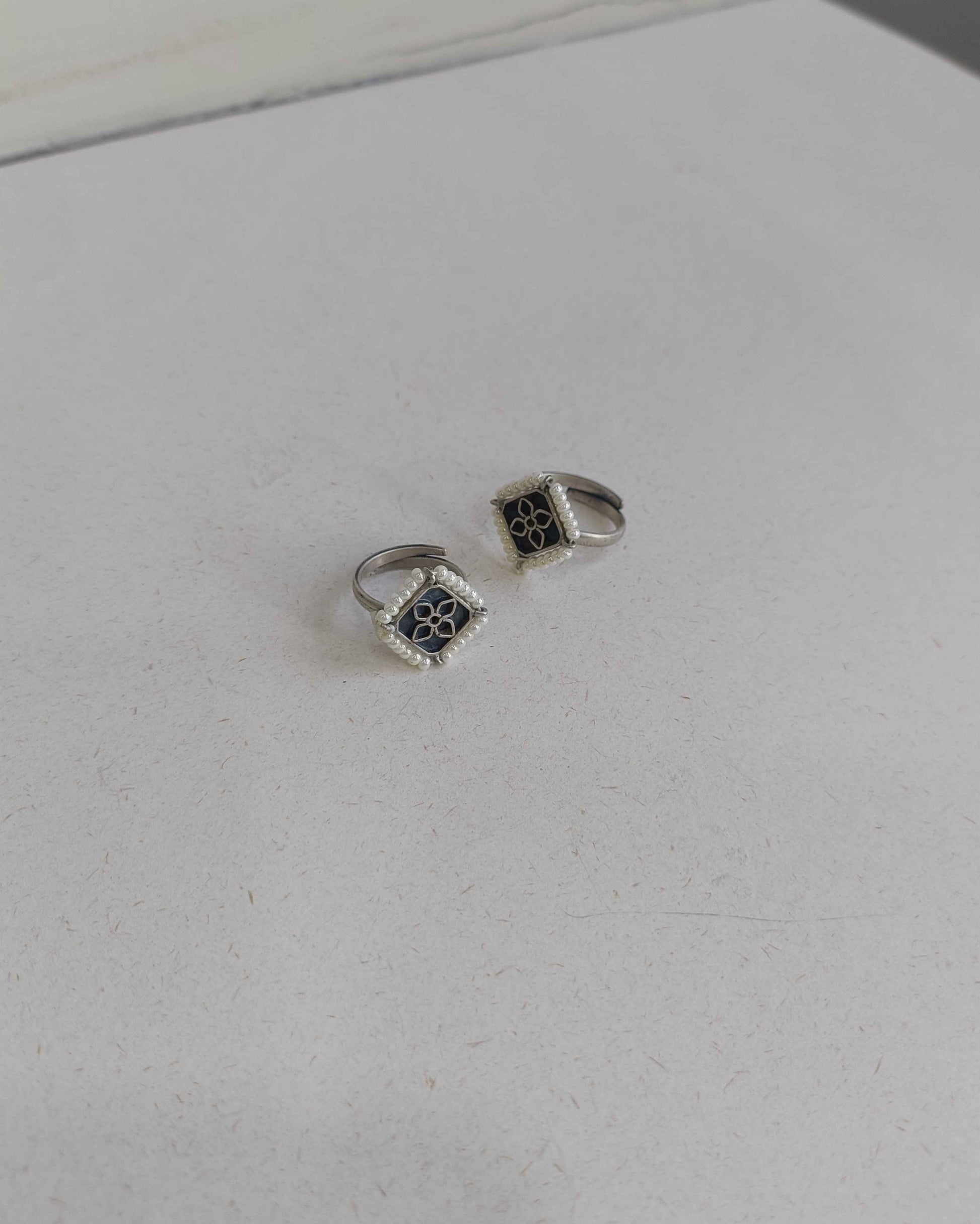 Lightweight 925 silver toe ring with adjustable comfortable fit