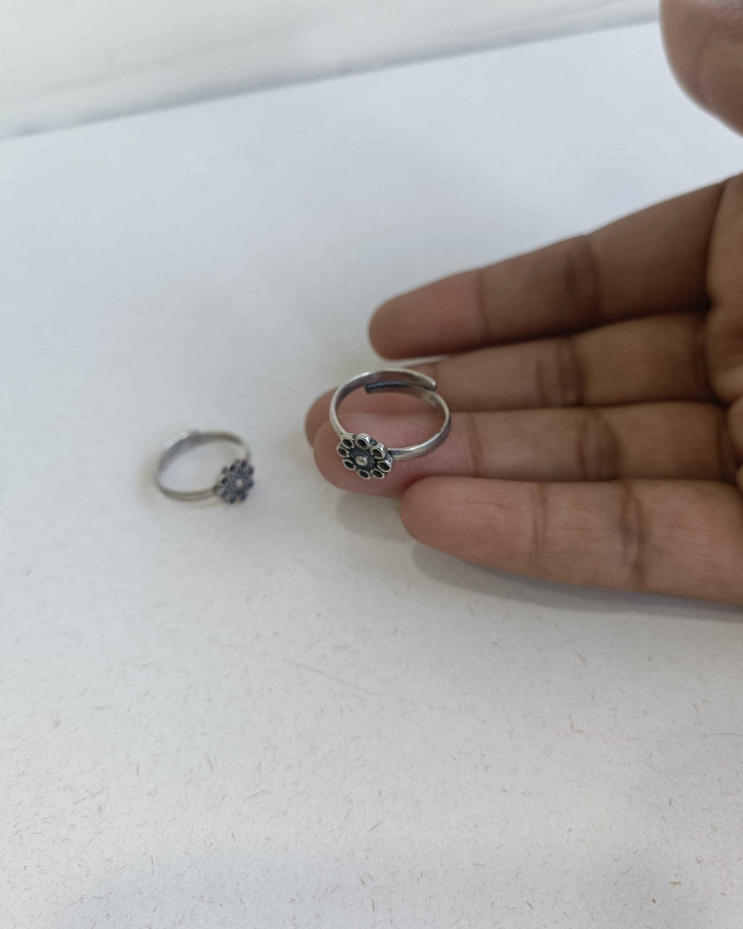 Premium sterling silver toe ring with adjustable open fit design