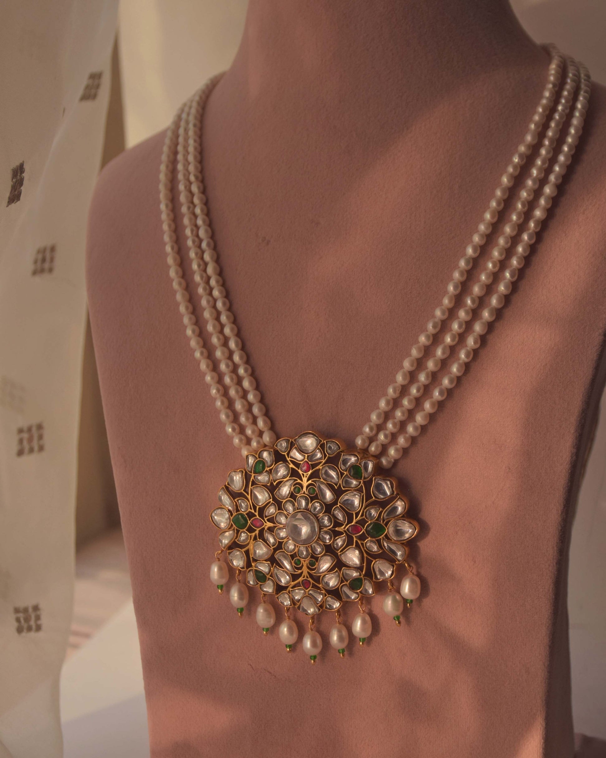 Nuvi Jewels Gulnaar long necklace in 925 sterling silver with gold plating, jadau pendant and freshwater pearls