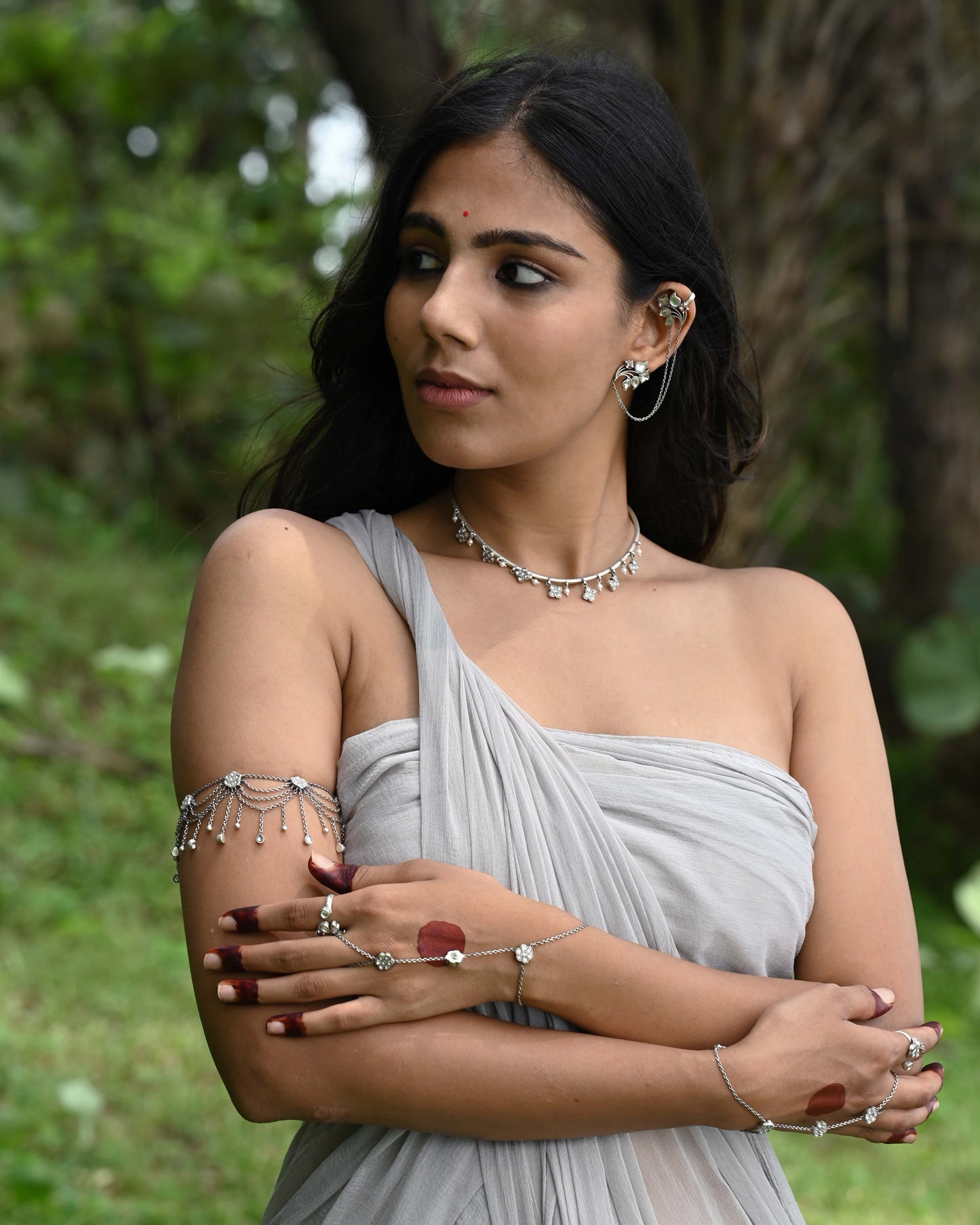 Elegant Nuvi Jewels Menaka Earcuffs in 92.5 silver gold plated with two flower motifs and chain connections