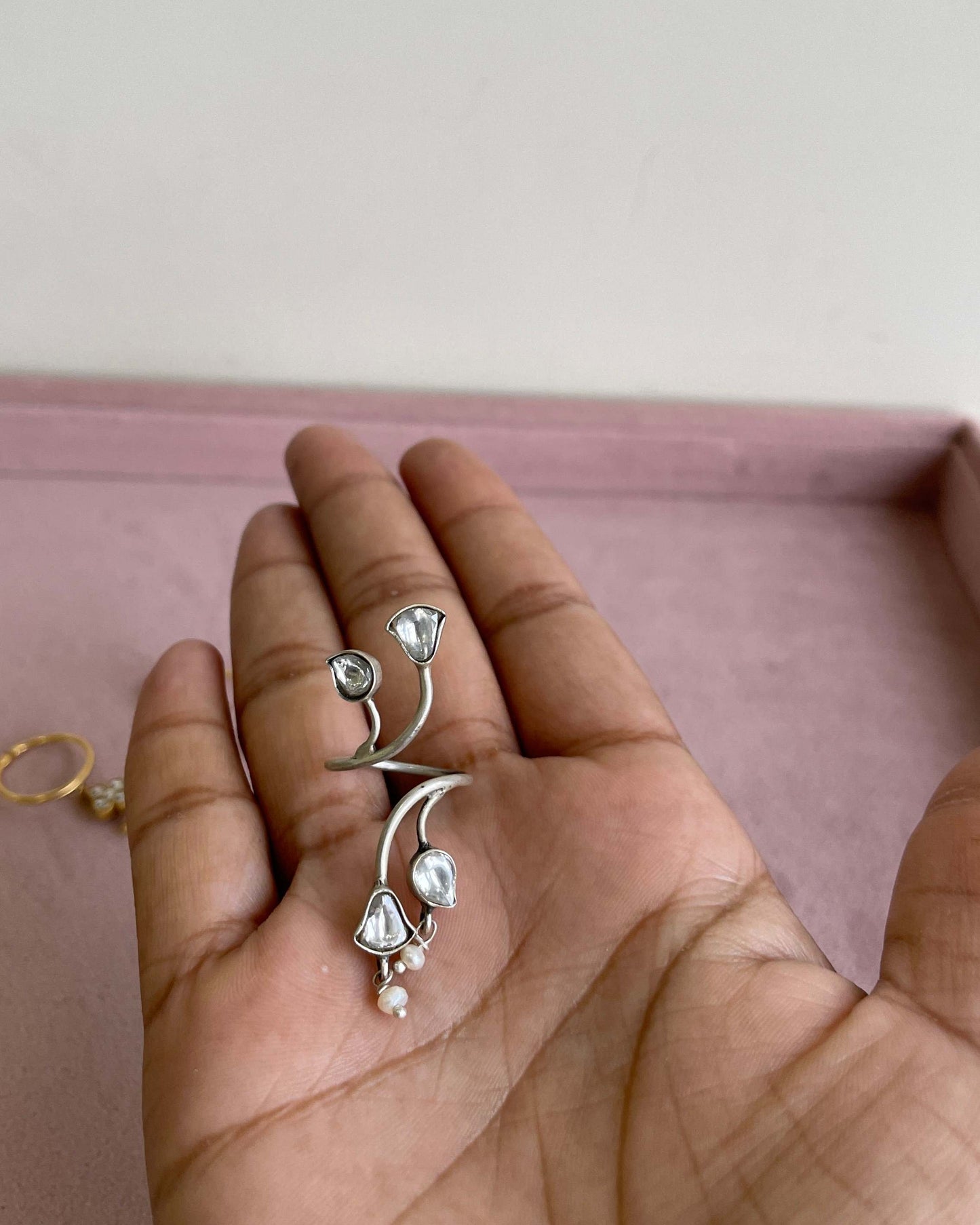Anura Ring
